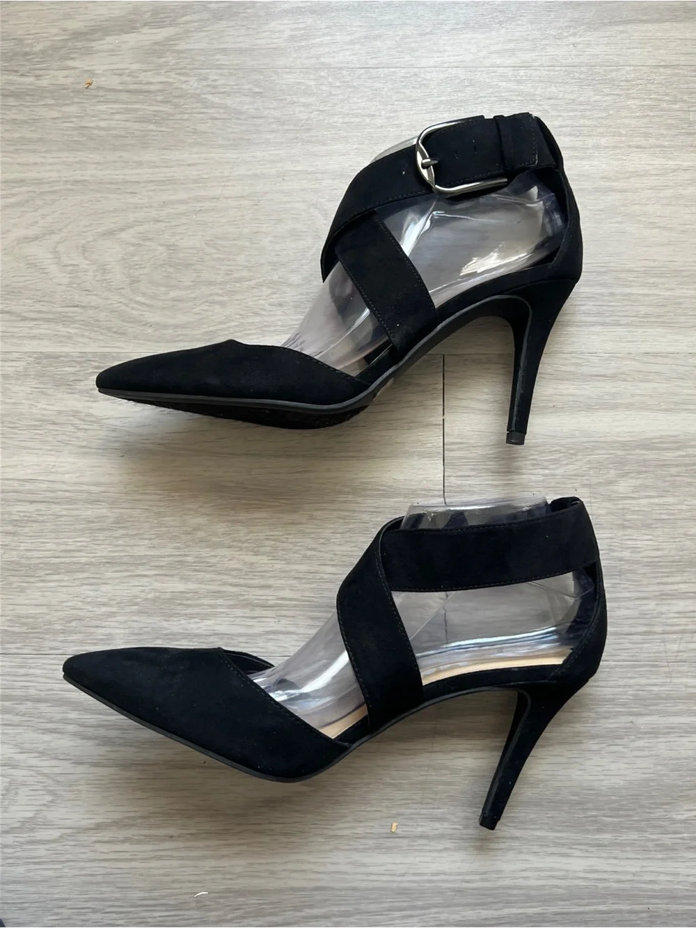Chinese Laundry Black Pointed Toe Crisscross Ankle Strap Heels Size 10